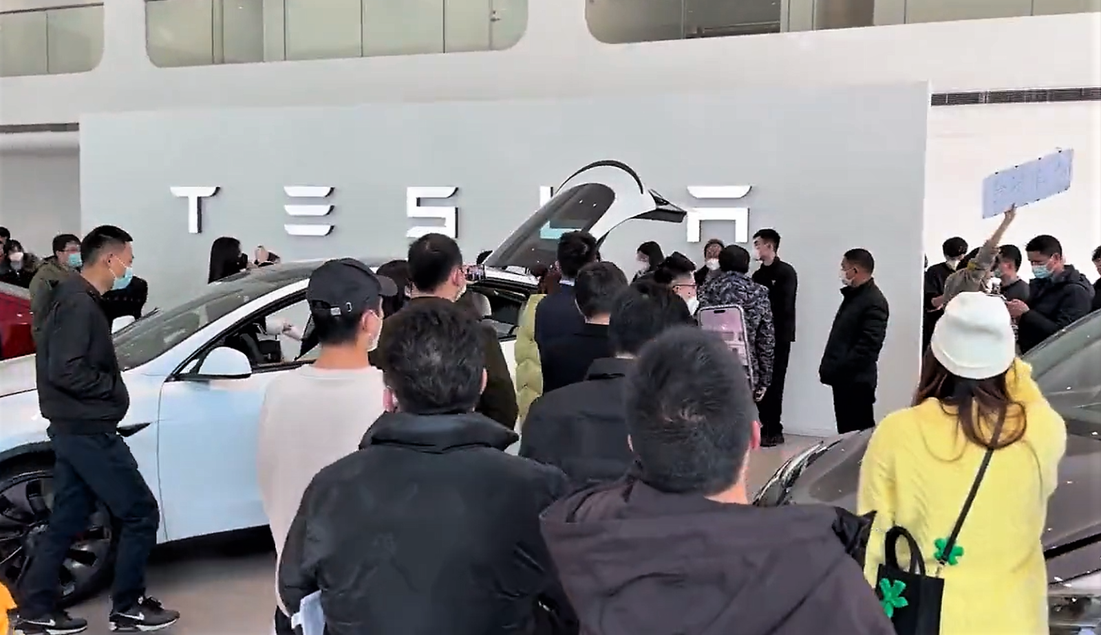 Protesta de propietarios de Tesla en China Protesta de propietarios de Tesla en China