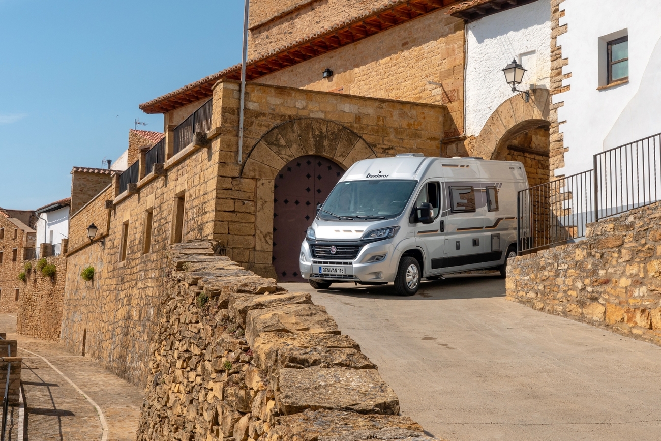 Una autocaravana en ruta
