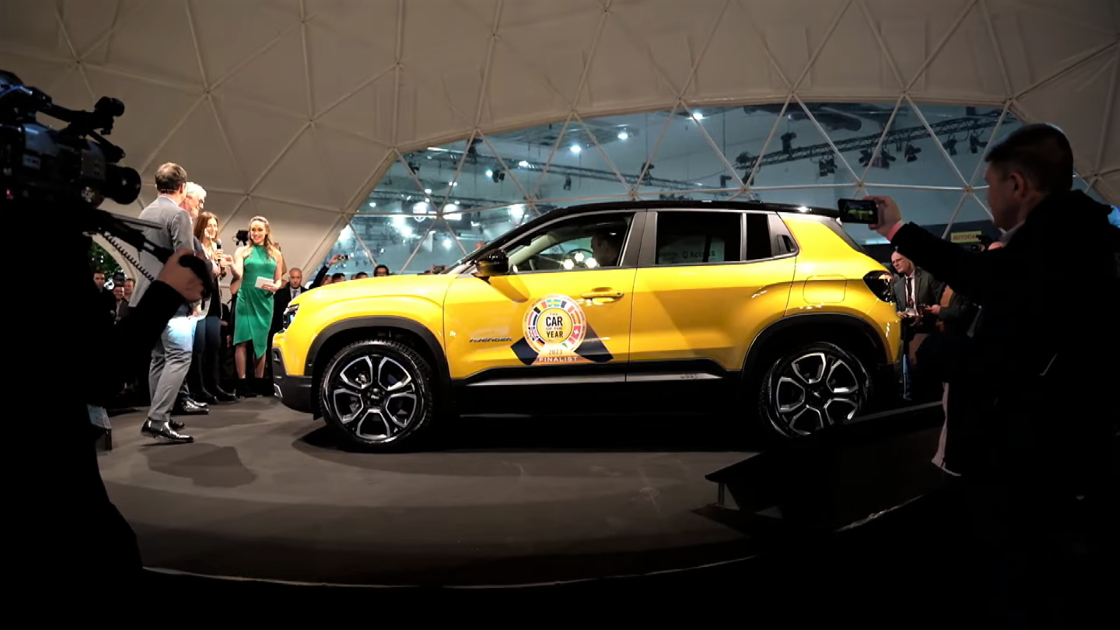 Entrega del premio Car Of The Year en Europa al Jeep Avenger