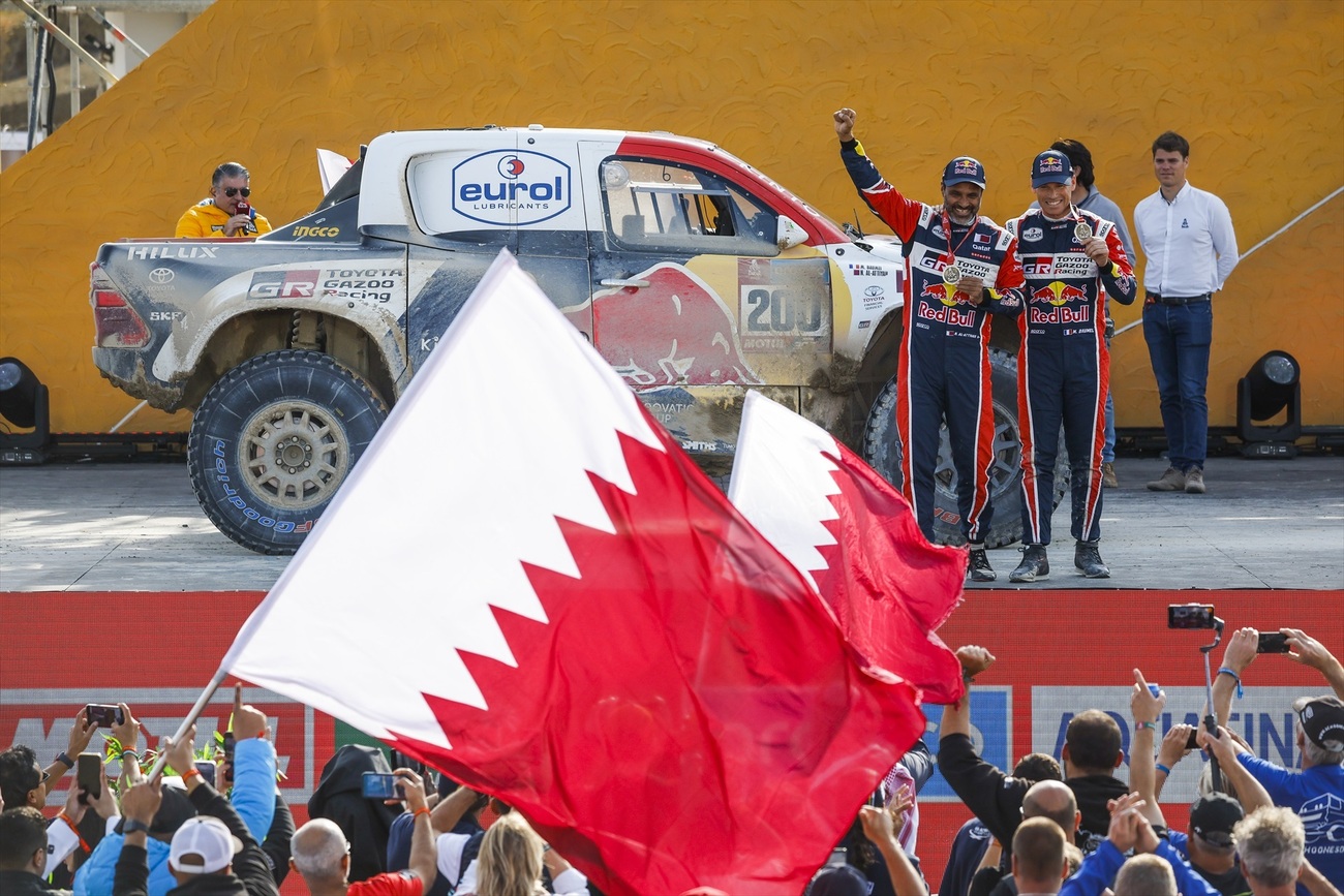 Al-Attiyah y Baumel, tras ganar el Dakar 2023 con Toyota / JULIEN DELFOSSE / EUROPA PRESS