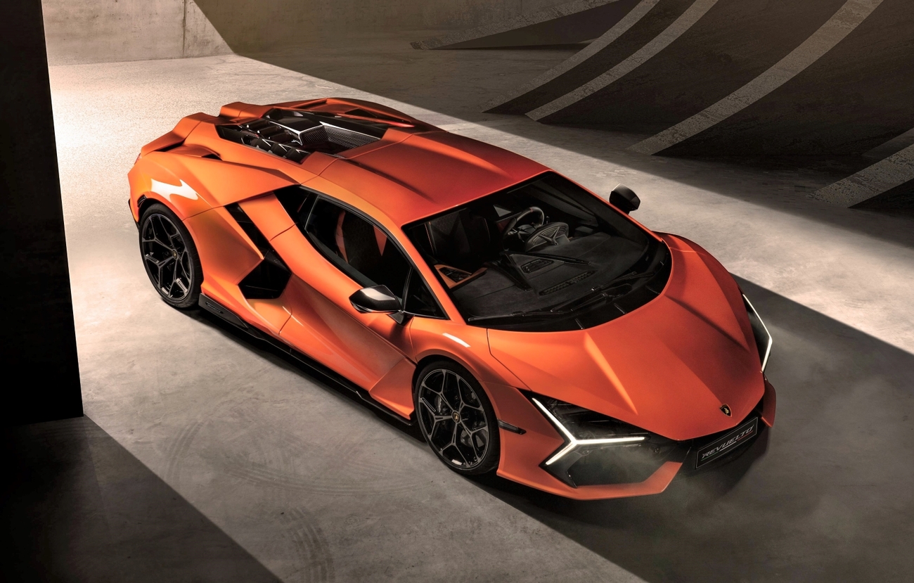 Nuevo Lamborghini Revuelto híbrido / LAMBORGHINI