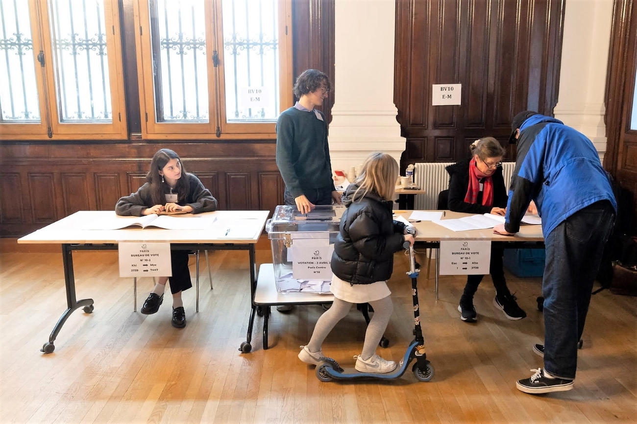 Votación sobre patinetes en París / JOSEPHINE BRUEDER / MARIE DE PARIS
