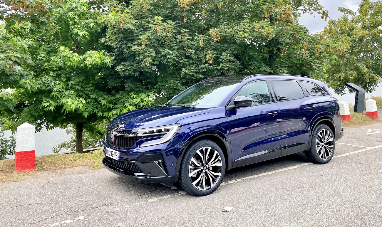 Nuevo Renault Espace en la carretera / A.M.