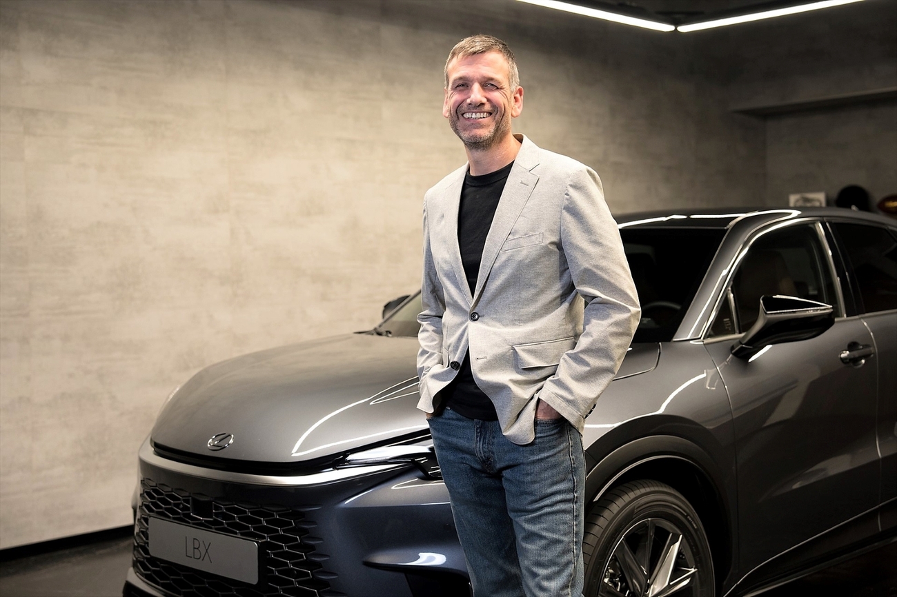 Simon Humphries, jefe de diseño de Lexus Simon Humphries, jefe de diseño de Lexus