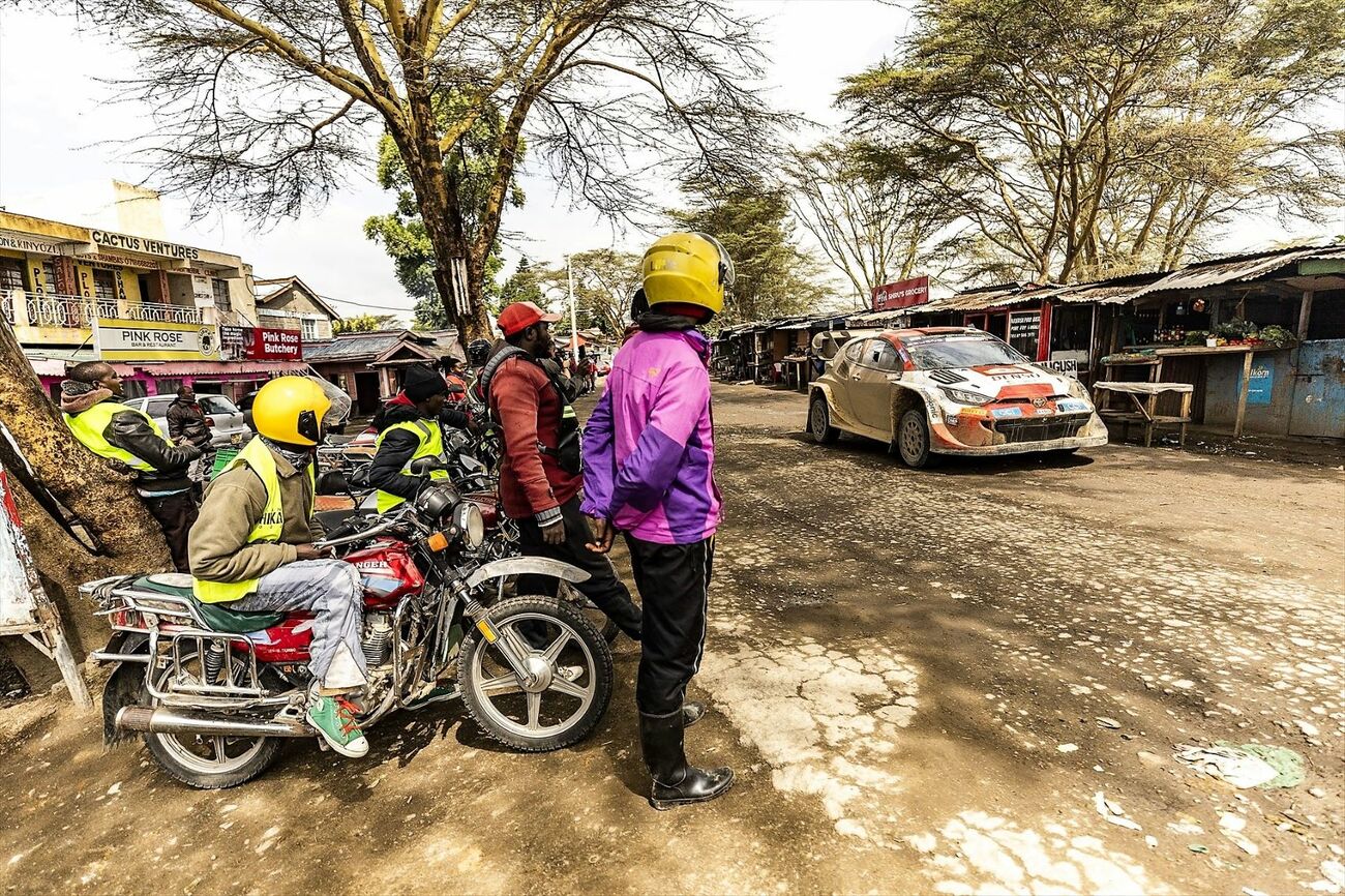 Ogier con Toyota en el Rally Safari de Kenia / NIKOS KATIKIS / EUROPA PRESS