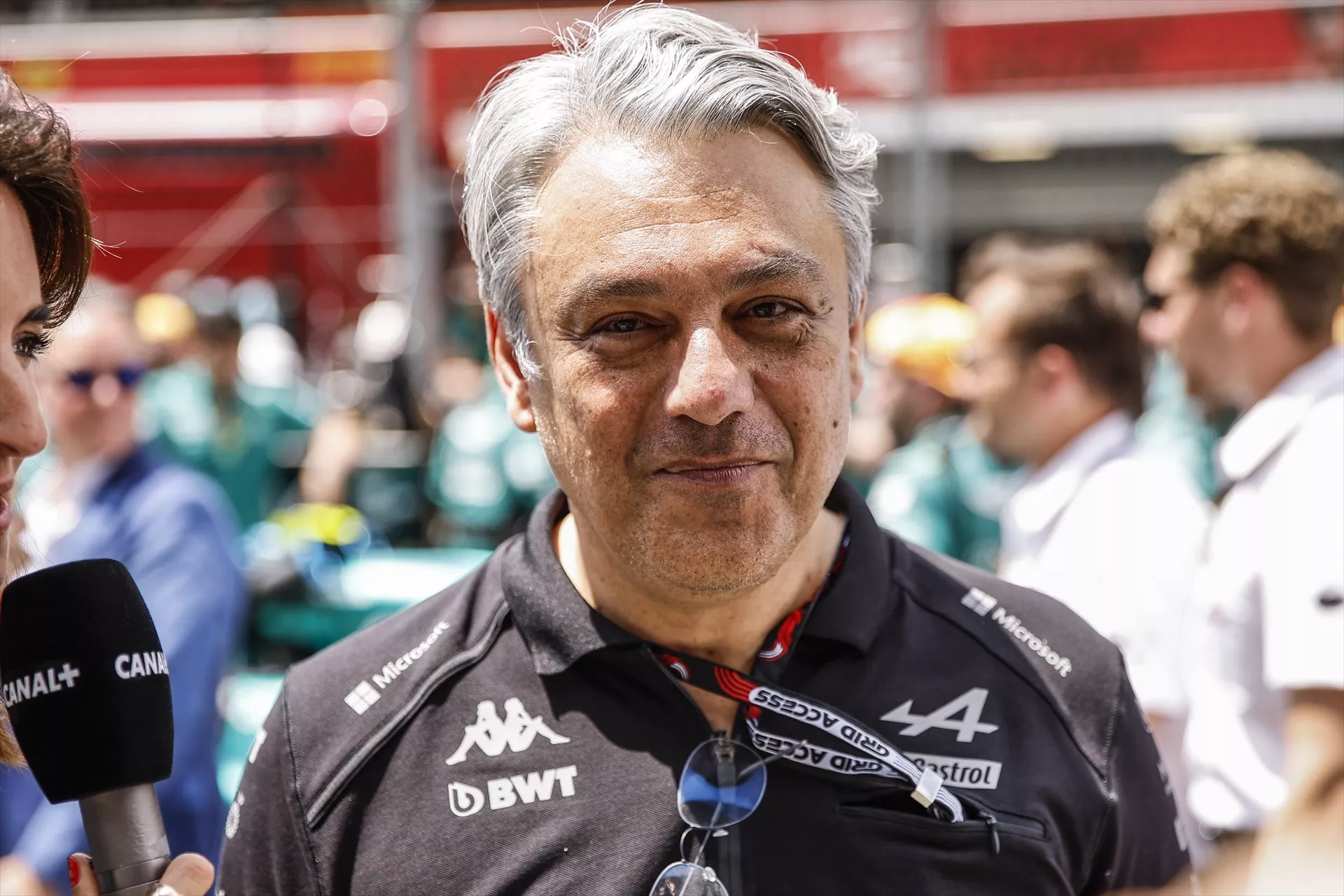 Luca de Meo con uniforme de Alpine en Montmeló / XAVI BONILLA / EUROPA PRESS