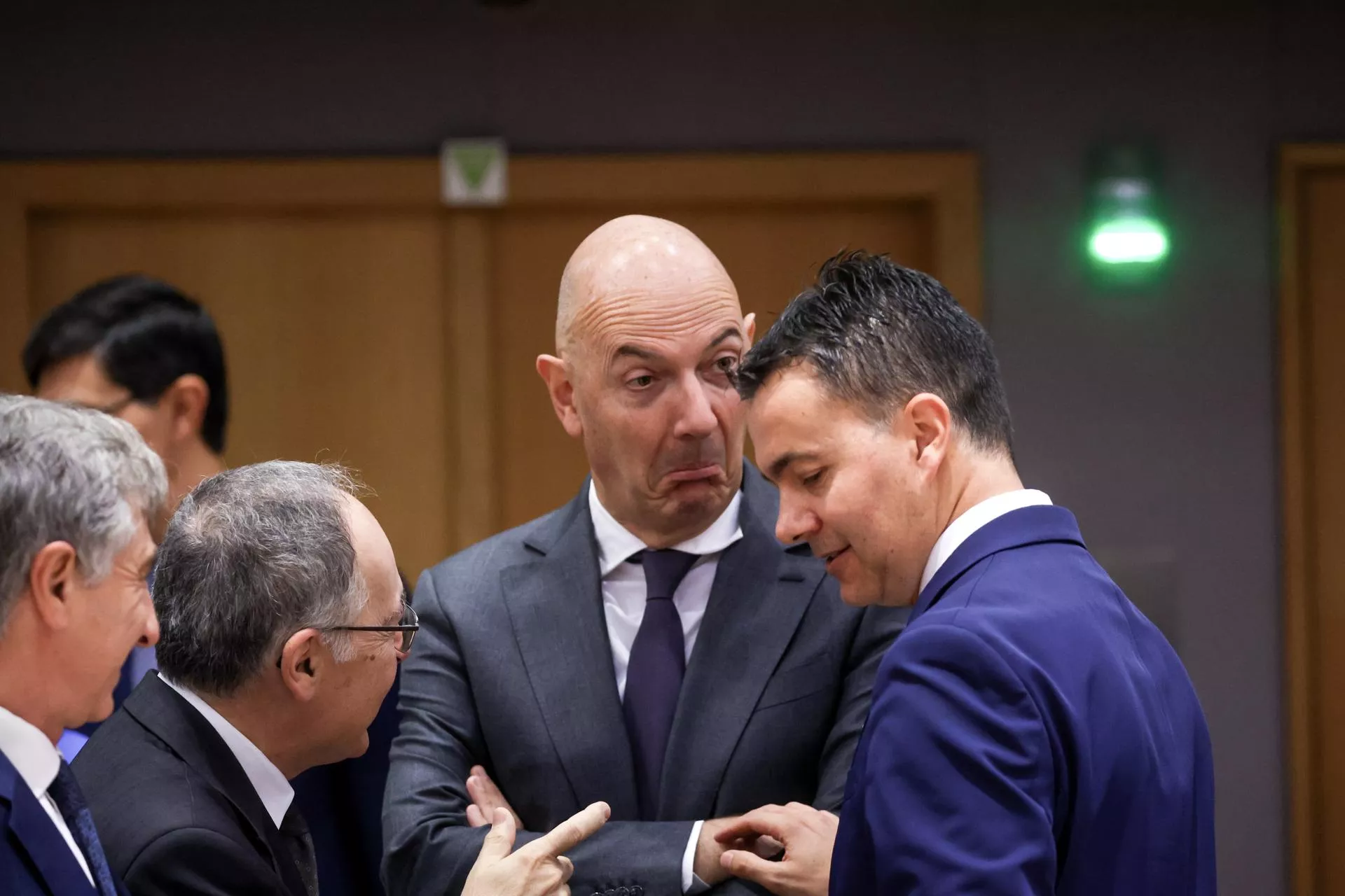 Héctor Gómez y su homólogo francés, Roland Lescure / OLIVIER HOSLET / EFE