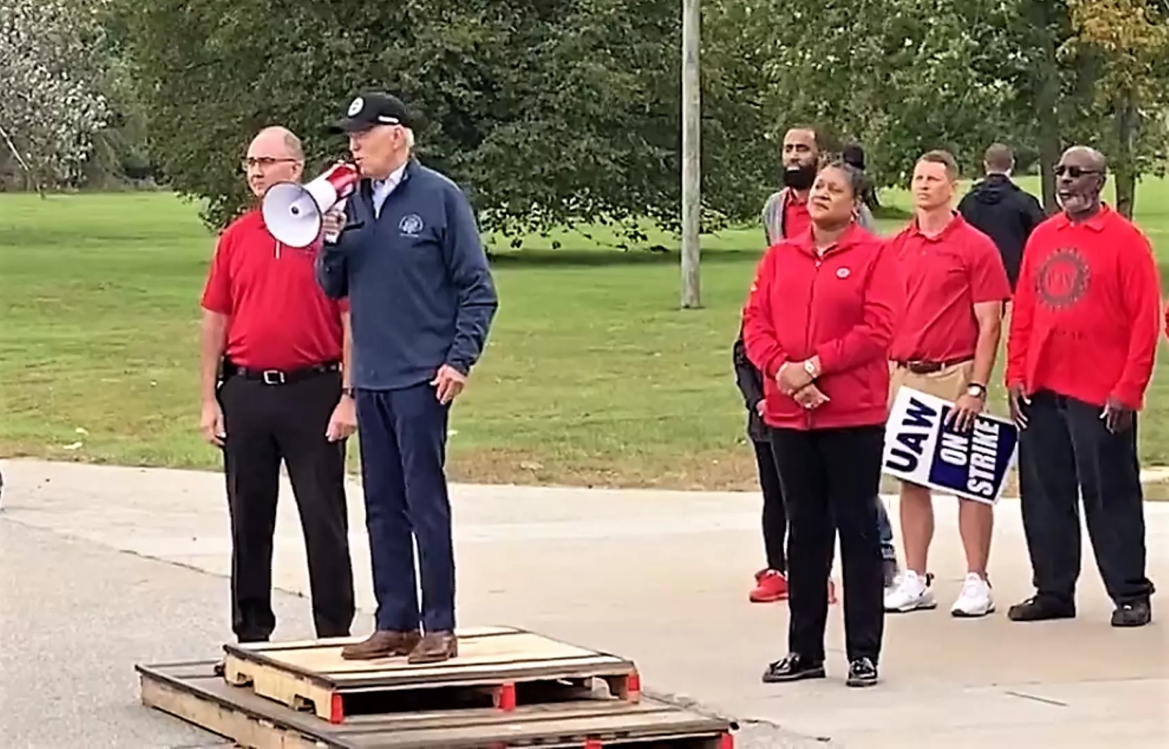 Joe Biden en el piquete de la huelga de automoción / UAW Joe Biden en el piquete de la huelga de automoción / UAW