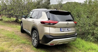 Parte trasera del Nissan X Trail Parte trasera del Nissan X Trail