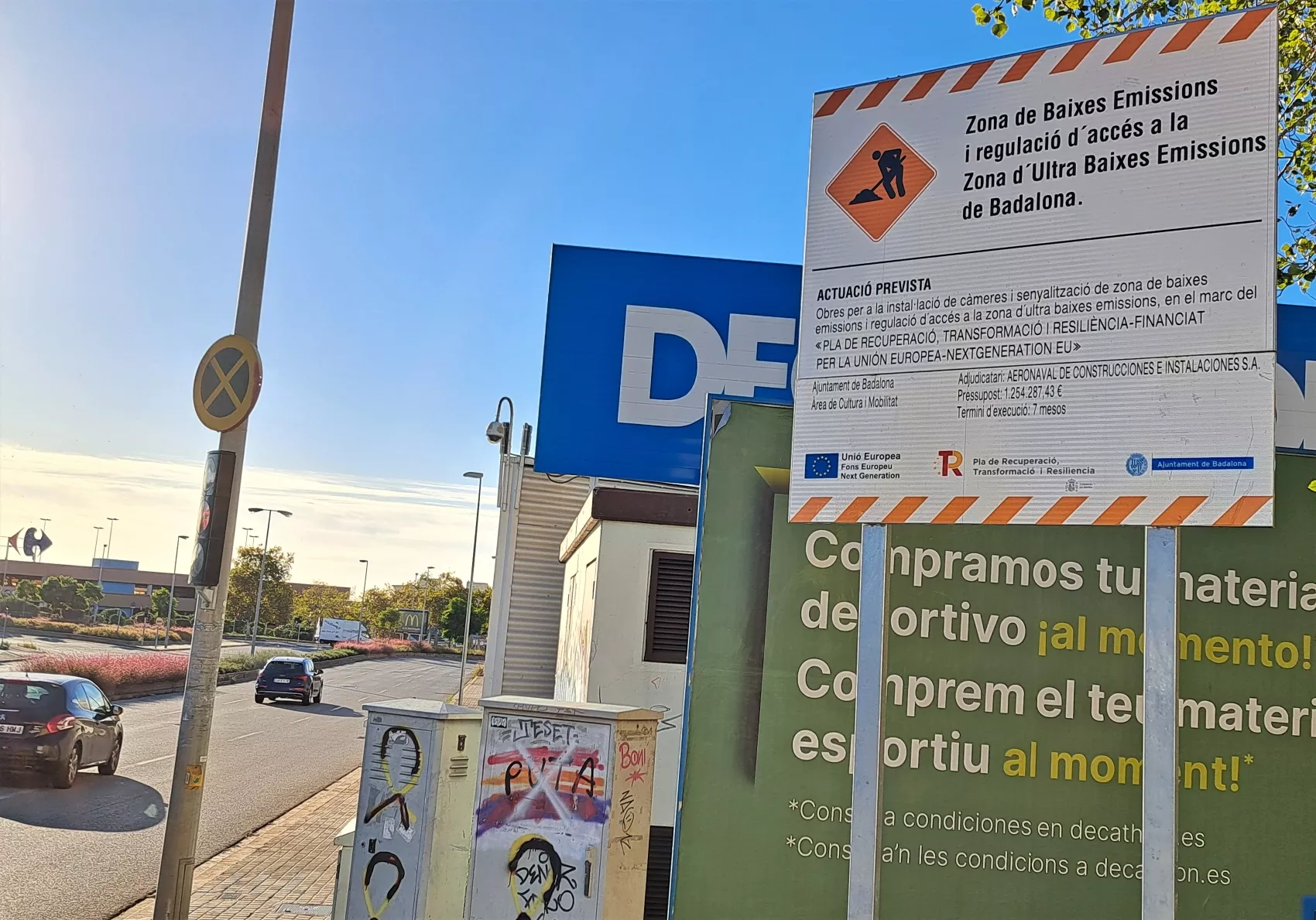 Obras de la Zona de Bajas Emisiones de Badalona / T.F.
