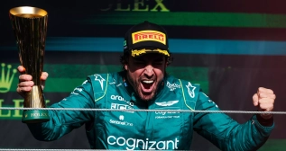 Fernando Alonso celebra el tercer puesto en Brasil / FLORENT GOODEN / EUROPA PRESS Fernando Alonso celebra el tercer puesto en Brasil / FLORENT GOODEN / EUROPA PRESS