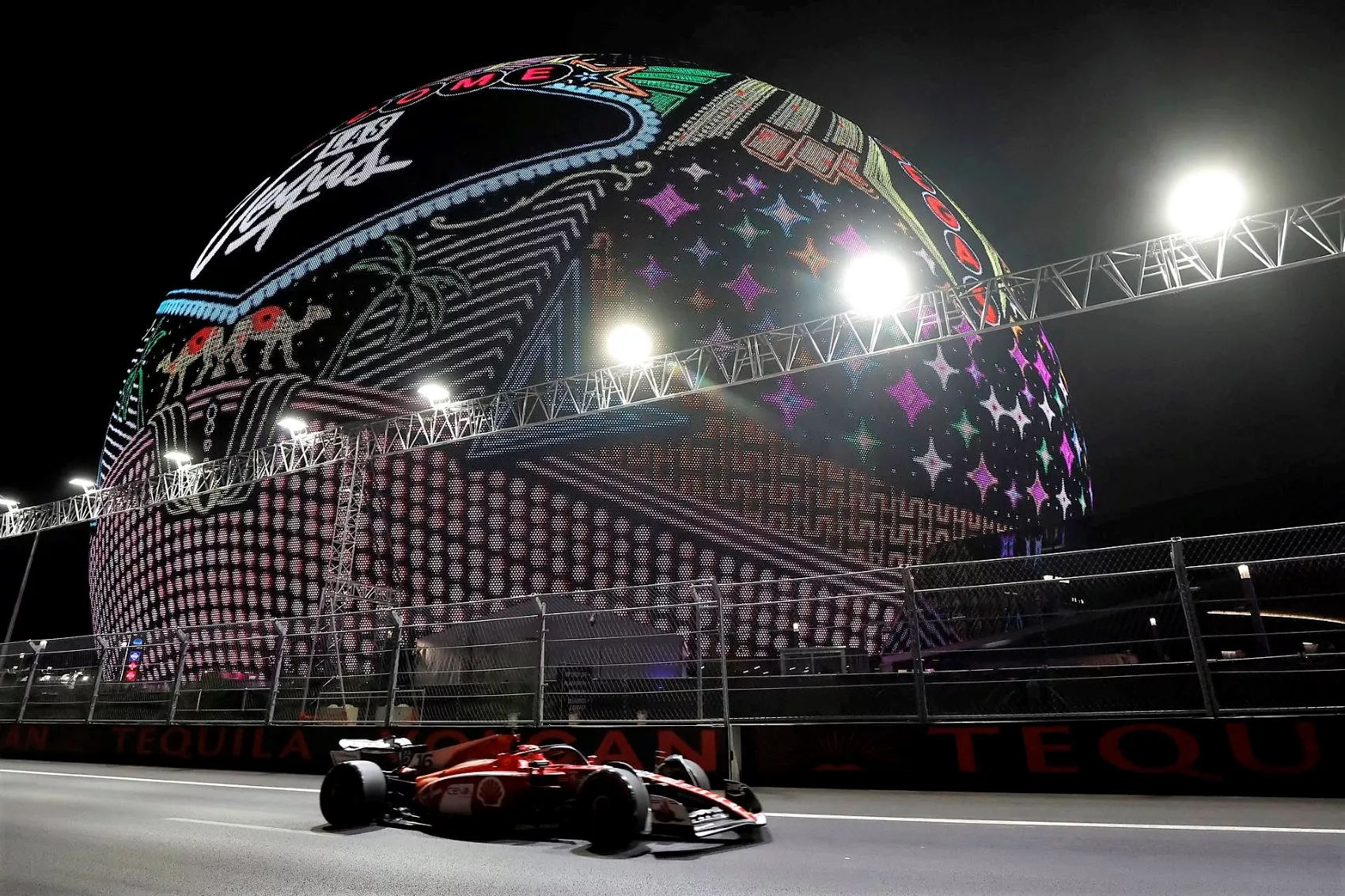 Leclerc en el GP de F1 de Las Vegas / CAROLINE BREHMAN / EFE