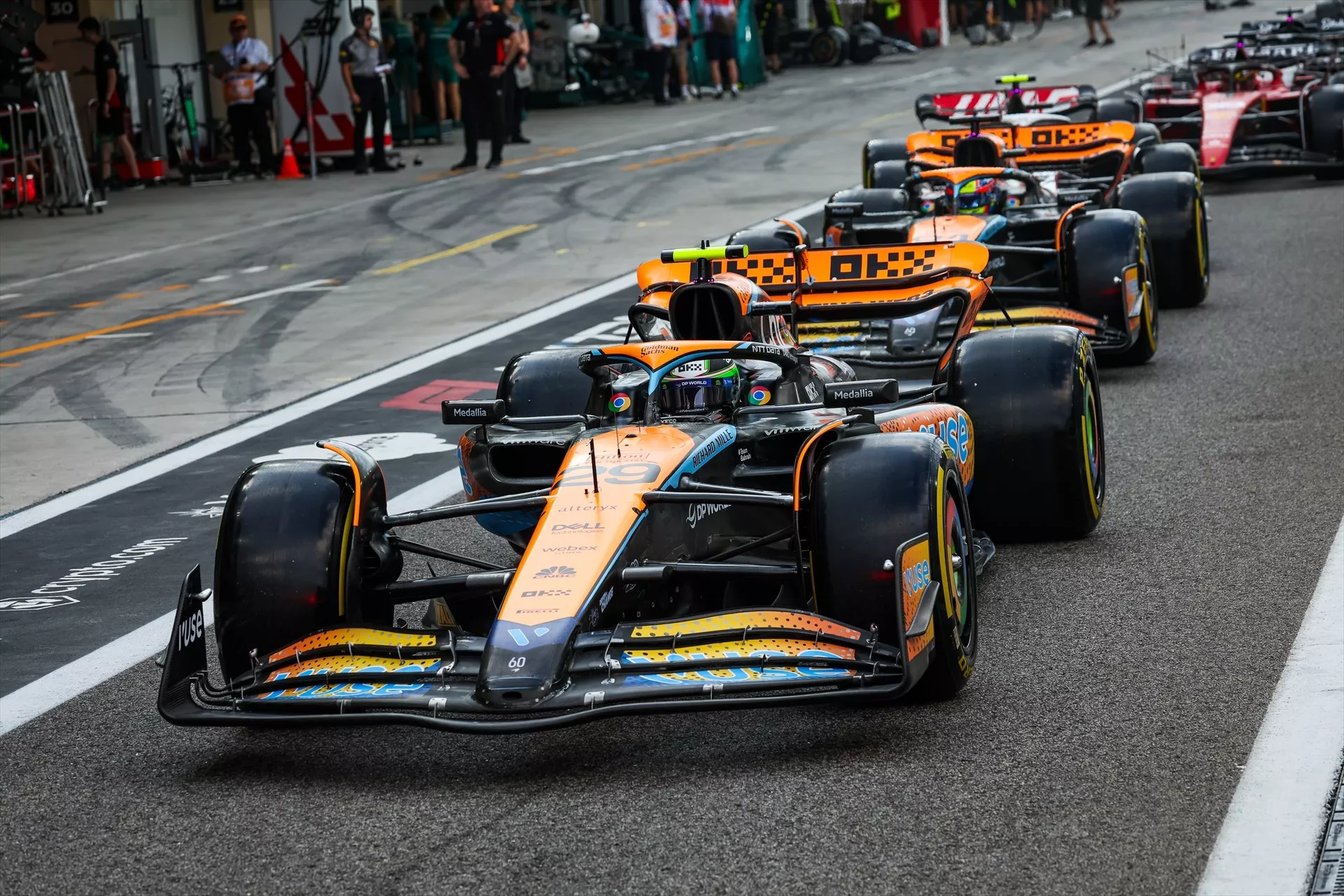 Coches en el GP de F1 de Abu Dabi / EUROPA PRESS