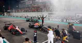 Verstappen celebra su victoria en Abu Dabi / EUROPA PRESS