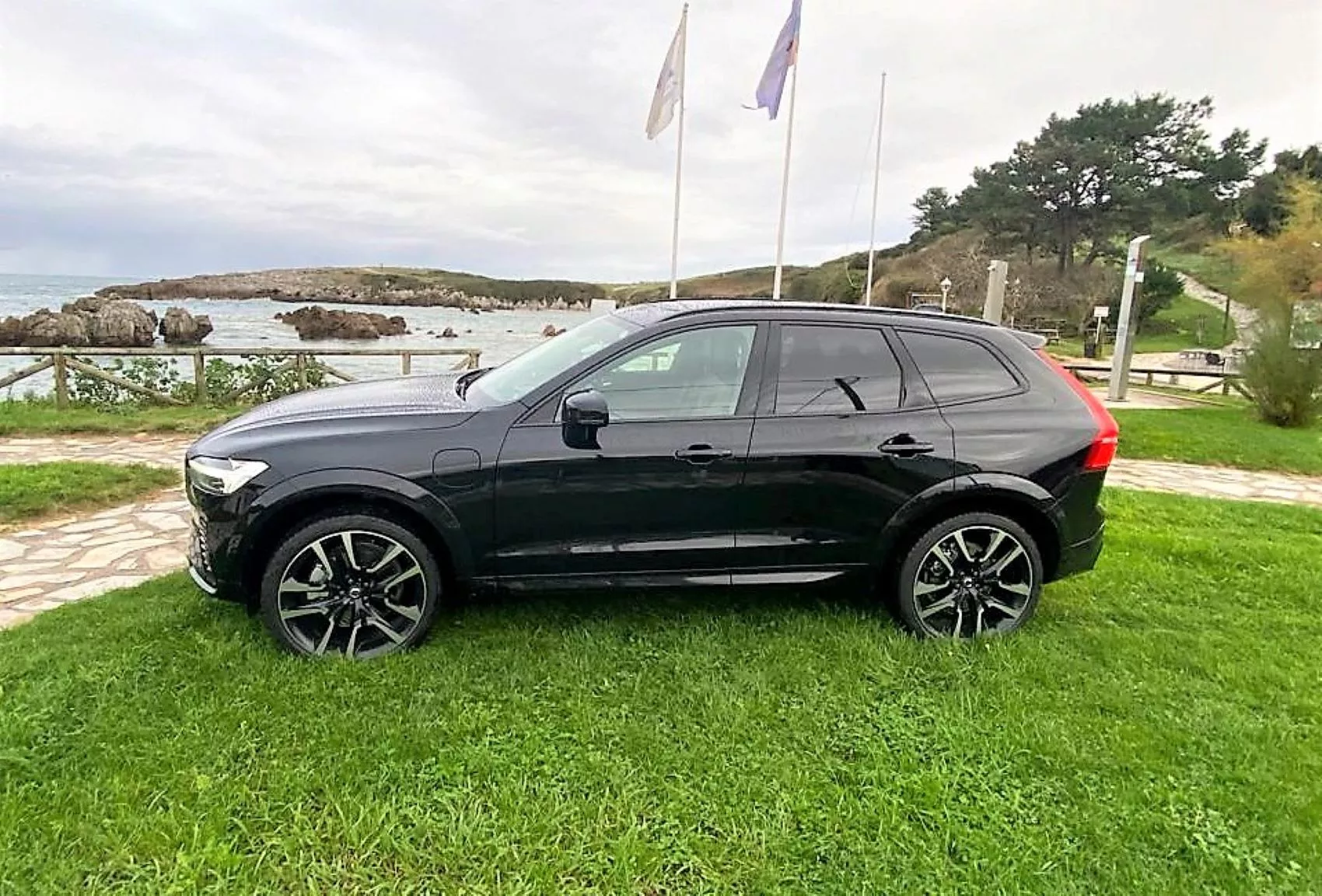 Renovación del Volvo XC60 Recharge / A.M.