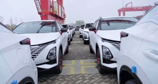Coches de Chery con destino a España / VIDEO CHERY Coches de Chery con destino a España / VIDEO CHERY