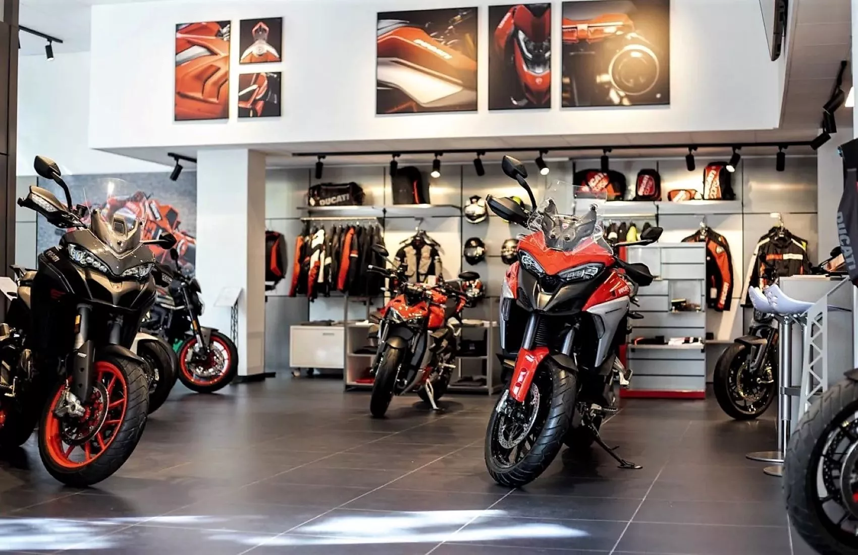 Tienda de Ducati de Barcelona comprada por Quadis