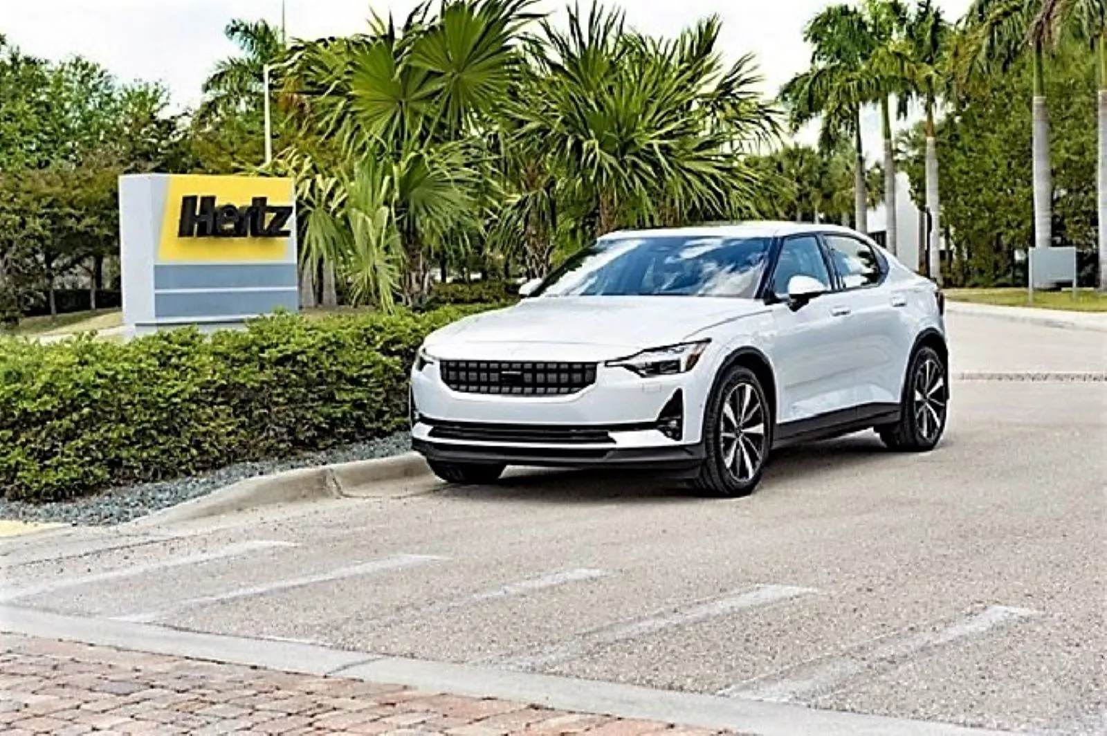 Uno de los coches eléctricos que sustituirá Hertz / POLESTAR Uno de los coches eléctricos que sustituirá Hertz / POLESTAR