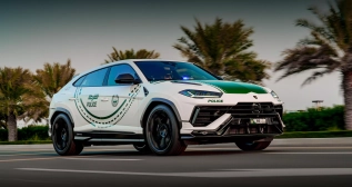 Coche patrulla Lamborghini Urus de Dubai