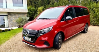 Frontal del nuevo Mercedes Clase V / A.M. Frontal del nuevo Mercedes Clase V / A.M.