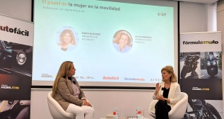 Marta Blázquez con Alicia Fernández en el acto de Grupo Mobilitas