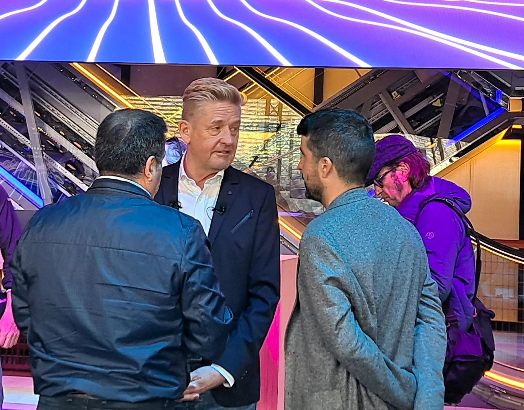 Griffiths conversa con los líderes de UGT y CCOO Matías Carnero y Rafa Guerrero / T.F.