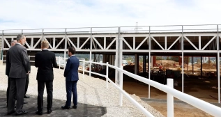 Visita del Rey y autoridades a las obras de electrificación de Seat / CASA REAL Visita del Rey y autoridades a las obras de electrificación de Seat / CASA REAL
