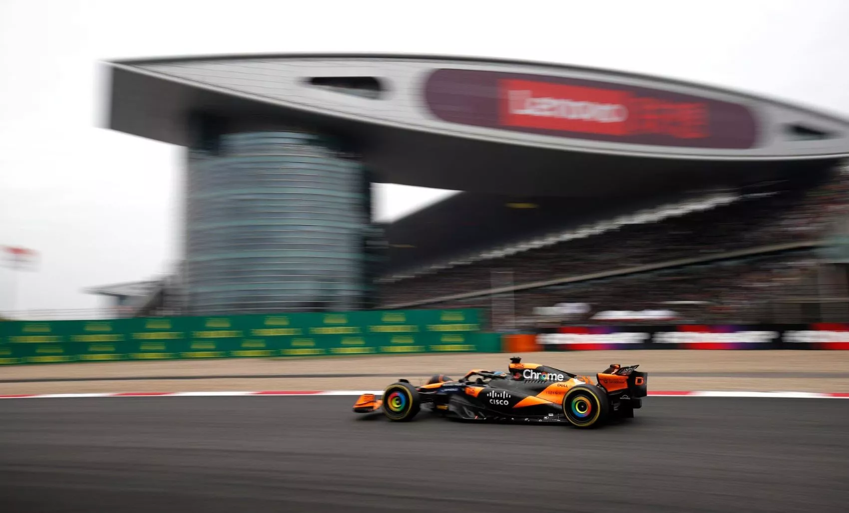 Lando Norris en el GP de F1 de China / X MCLAREN