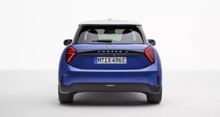 Parte trasera del nuevo Mini Cooper eléctrico