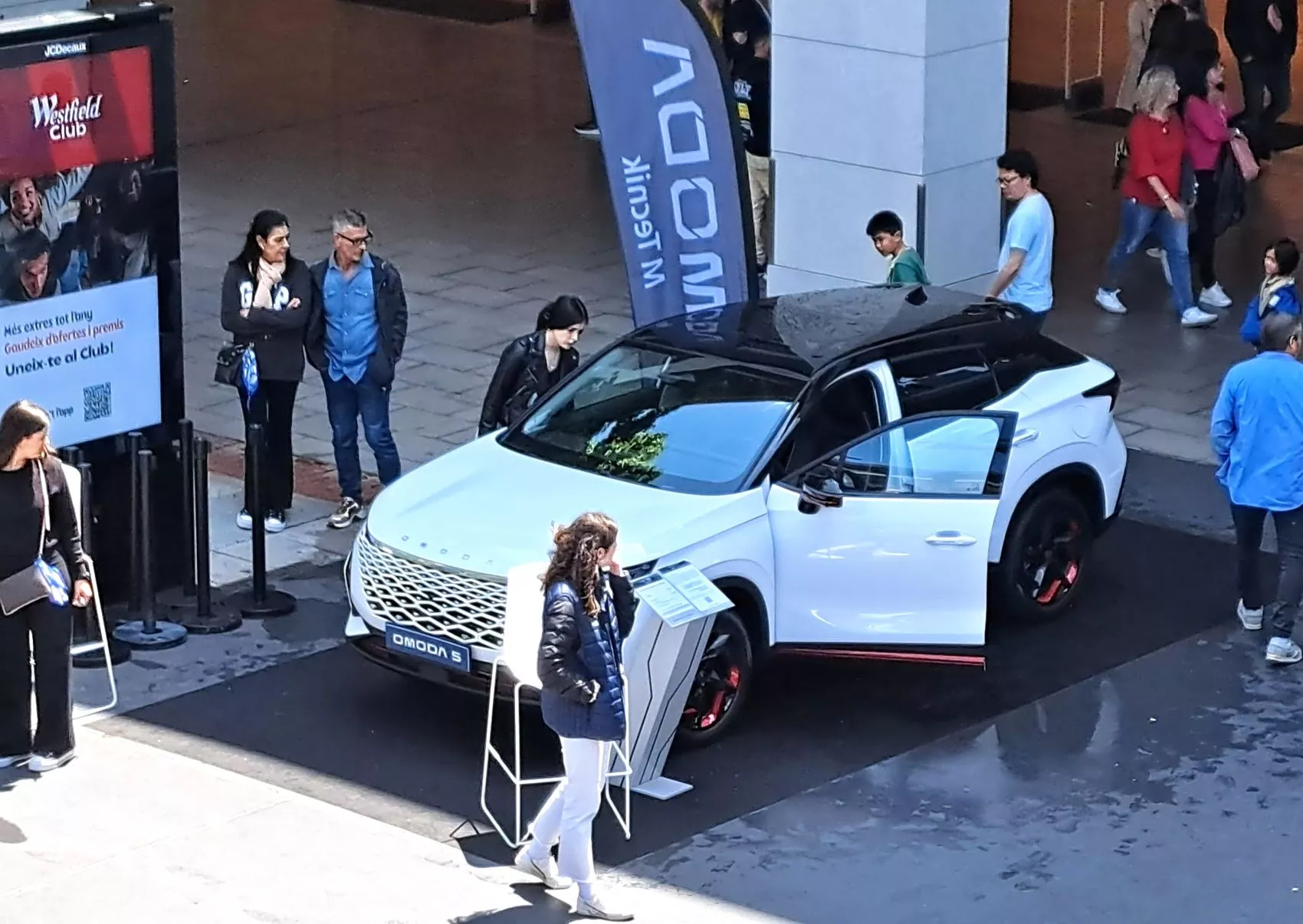 Exhibición del Omoda 5 en Barcelona