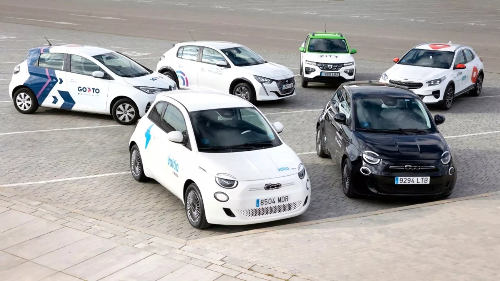 Coches de carsharing de varias empresas / AVCE