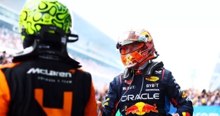 Max Verstappen saluda a Lando Norris / X RED BULL Max Verstappen saluda a Lando Norris / X RED BULL