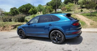 Trasera del Bentley Bentayga Hybrid Trasera del Bentley Bentayga Hybrid