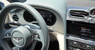 Interior del Bentley Bentayga Interior del Bentley Bentayga