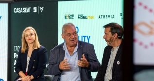 Carolina López, José Antonio Hernández y Jordi Carmona en Auto Mobility Trends Carolina López, José Antonio Hernández y Jordi Carmona en Auto Mobility Trends