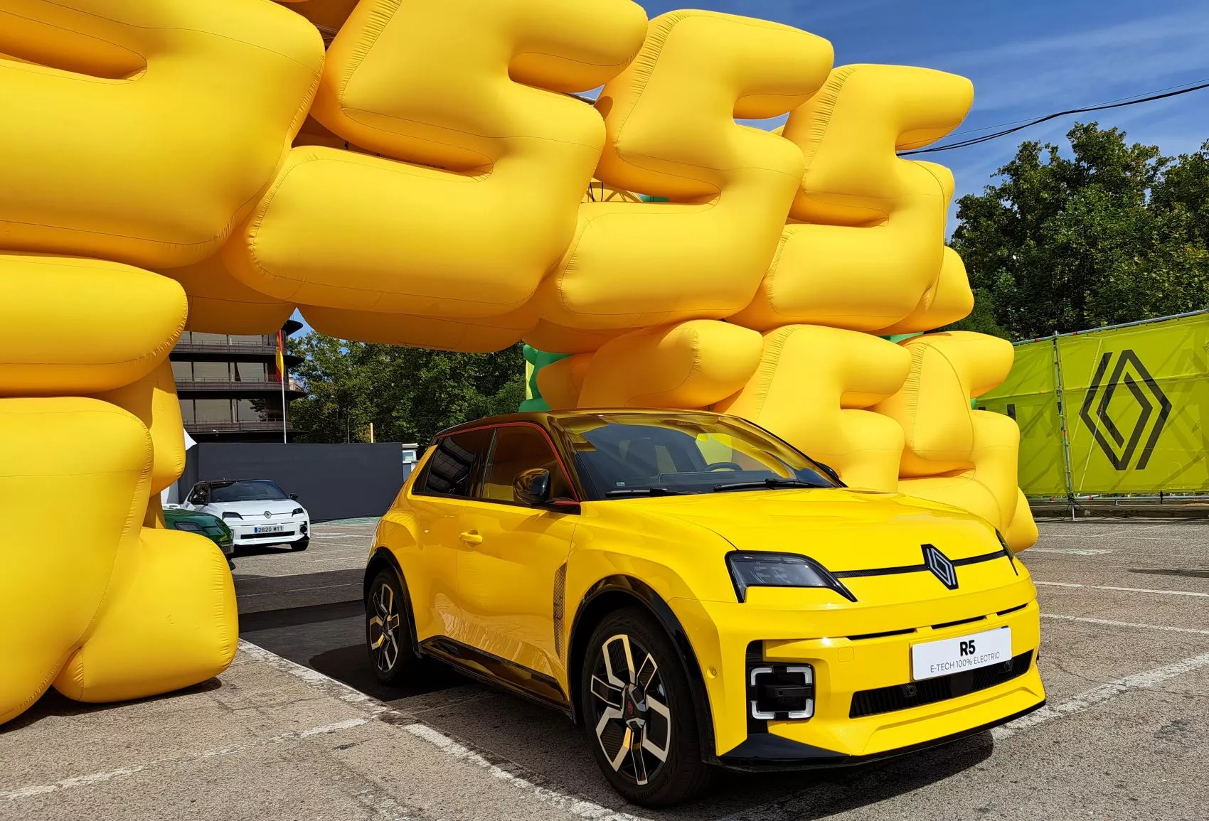 El nuevo Renault 5 eléctrico en Madrid / T.F.