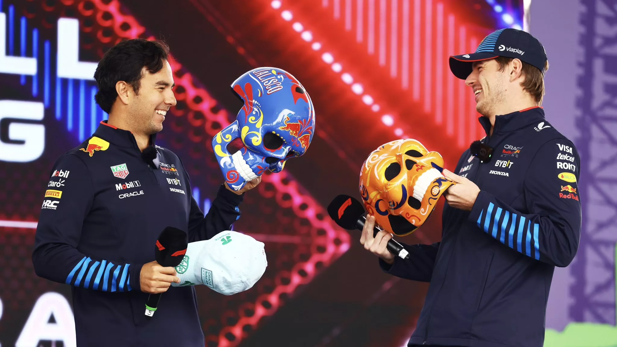 Checo Pérez y Max Verstappen en el GP de México / X RED BULL