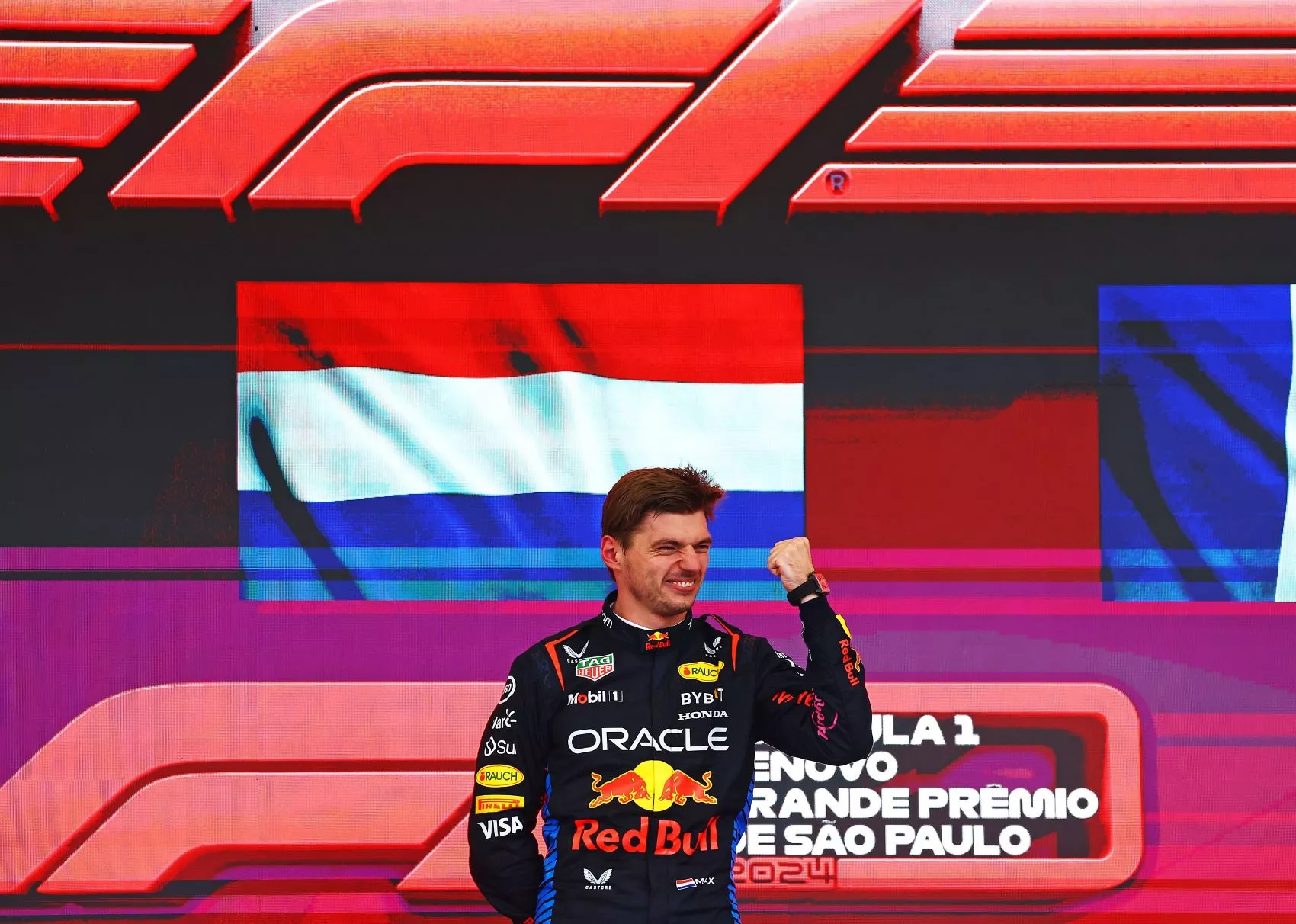 Max Verstappen celebra el triunfo en Brasil / RED BULL