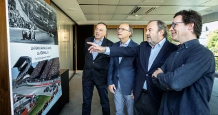 Josep Mateu con los periodistas Josep Maria Miret, Josep Viaplana y Valentí Fradera Josep Mateu con los periodistas Josep Maria Miret, Josep Viaplana y Valentí Fradera