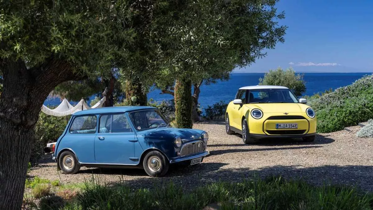 Mini antiguo y actual