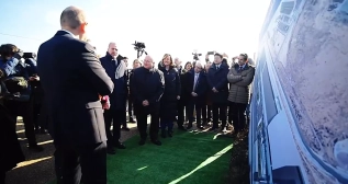 Visita a los terrenos de la planta de baterías de Stellantis y CATL en Zaragoza / X JORDI HEREU Visita a los terrenos de la planta de baterías de Stellantis y CATL en Zaragoza / X JORDI HEREU