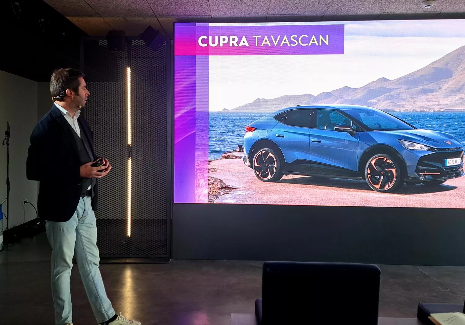 Víctor Sarasola presenta el Cupra Tavascan Endurance / T.F.