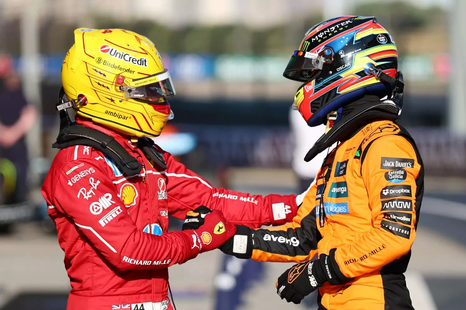 Lewis Hamilton tras la Pole en Shanghai con Ferrari / X F1 Lewis Hamilton tras la Pole en Shanghai con Ferrari / X F1
