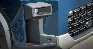 Detalle de los faros del Dacia Bigster