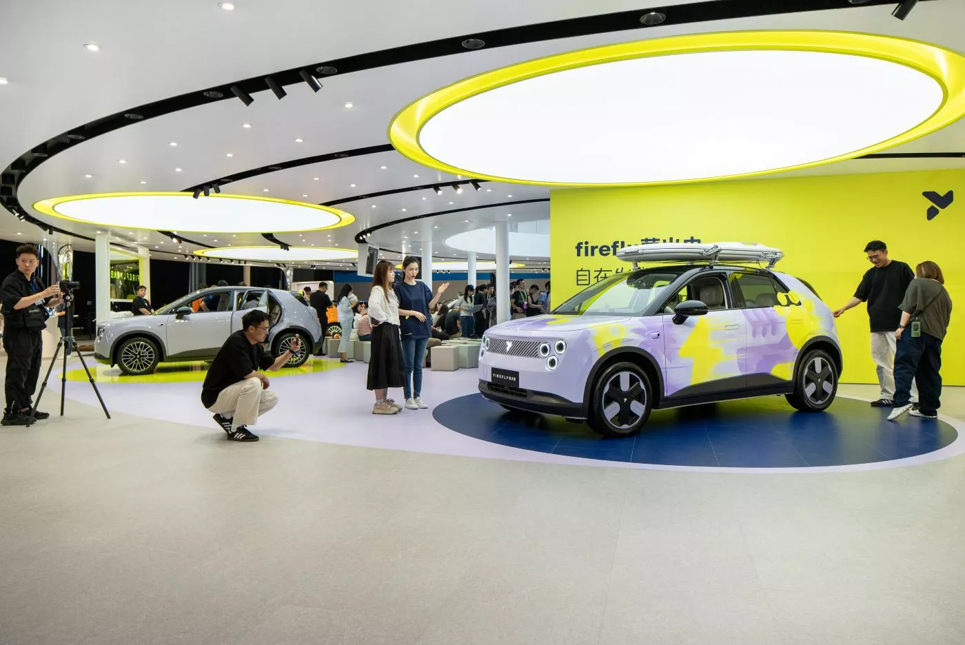 Presentación de un modelo de la marca Firefly de NIO