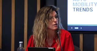 Elena Riber en el avance de Auto Mobility Trends en Automobile Barcelona / HELENA FUENTES Elena Riber en el avance de Auto Mobility Trends en Automobile Barcelona / HELENA FUENTES
