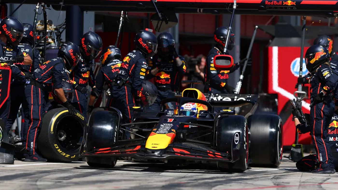 Verstappen en el GP de Ímola / X RED BULL