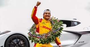 Alex Palou tras ganar las 500 millas de Indianápolis Alex Palou tras ganar las 500 millas de Indianápolis