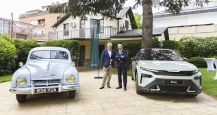 Fidel Jiménez de Parga, director de Skoda España, y el embajador de Chequia, Libor Sečka Fidel Jiménez de Parga, director de Skoda España, y el embajador de Chequia, Libor Sečka