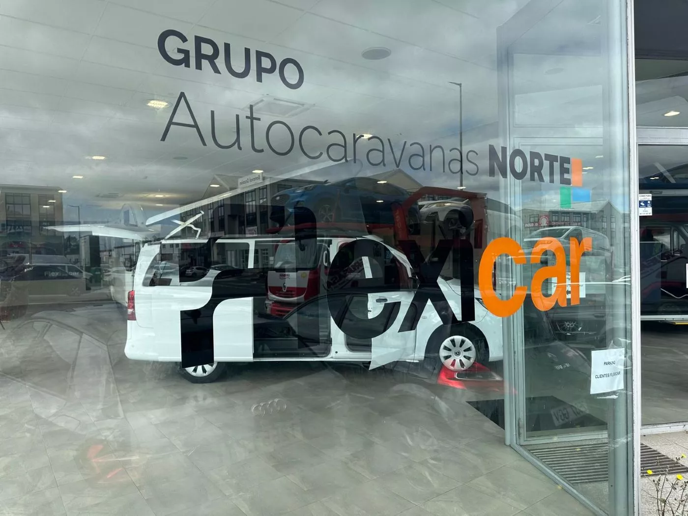 Punto de venta de autocaravanas de Flexicar en Santiago